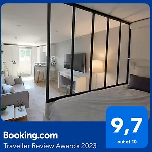  Apartment Sur Cour A 9e Mont D'or